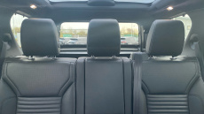 Land Rover Discovery 3.0 D300 Dynamic SE 5dr Auto Diesel Station Wagon